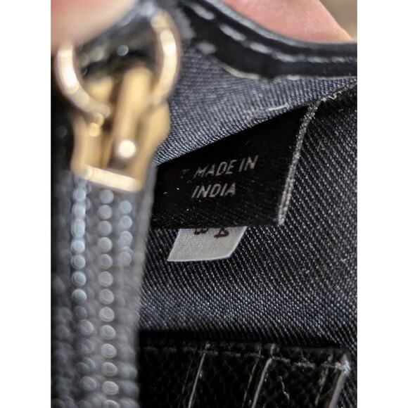 Coach New York ~ 2016 ~ 75th Anniversary Elegantly Smooth Black Leather Wristlet - Picture 12 of 16